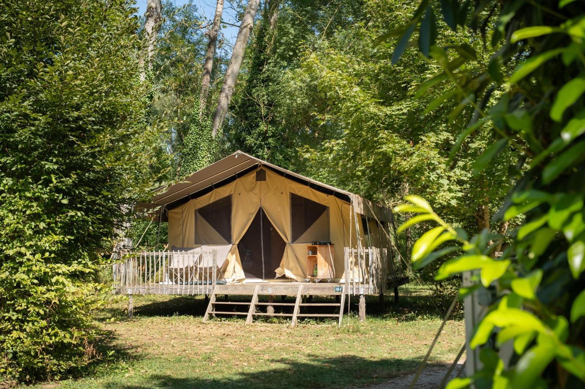 Huttopia La Plage Blanche Ounans Extérieur photo